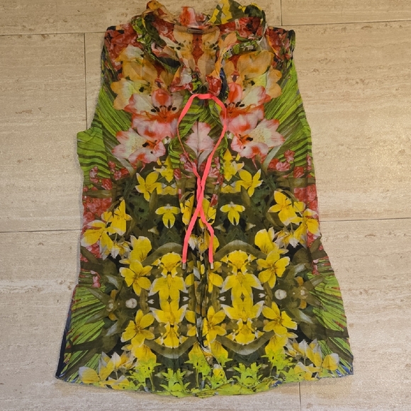 Elie Tahari Tops - Elie Tahari Floral Print Tank Blouse
